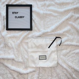 GUCCI - Silk dust bag